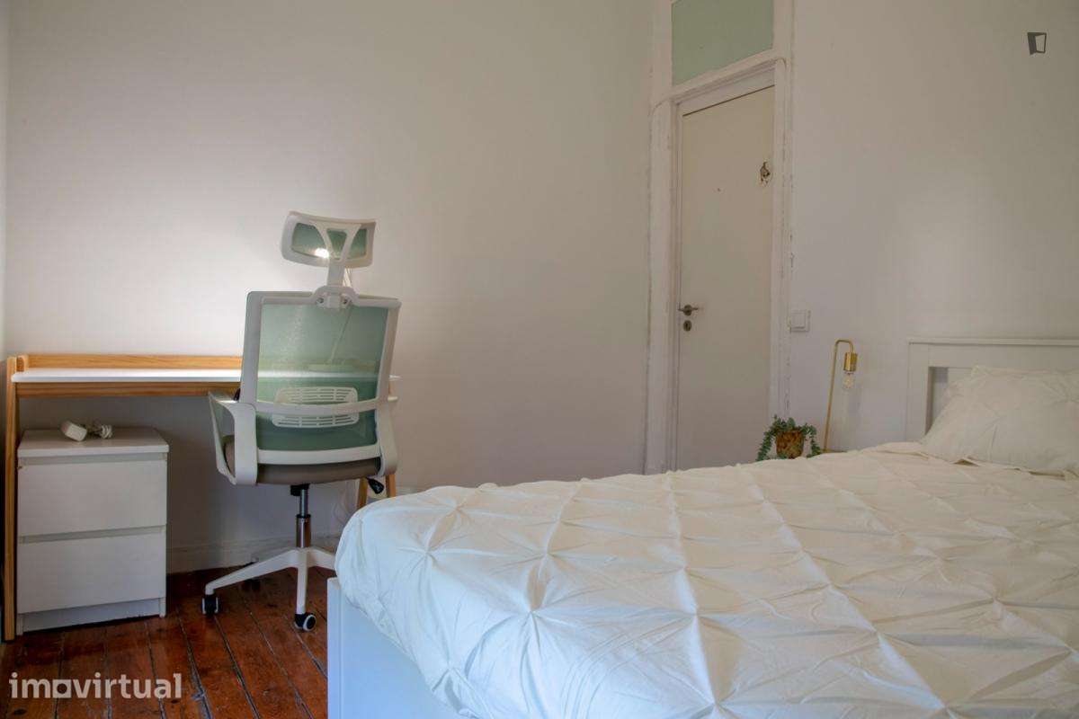 Quarto - localizado em Alameda Lisbon - Grande imagem: 2/27