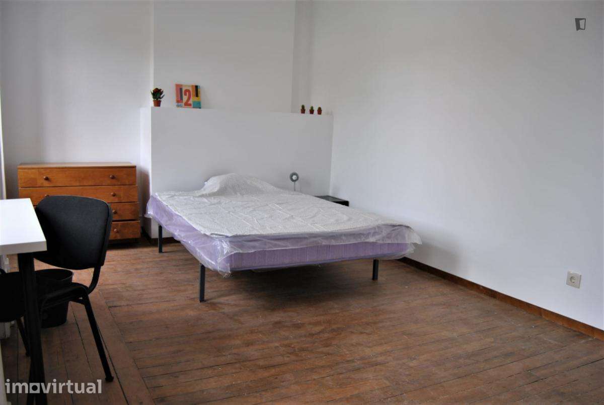 Quarto - localizado em Castelo branco - Grande imagem: 2/11