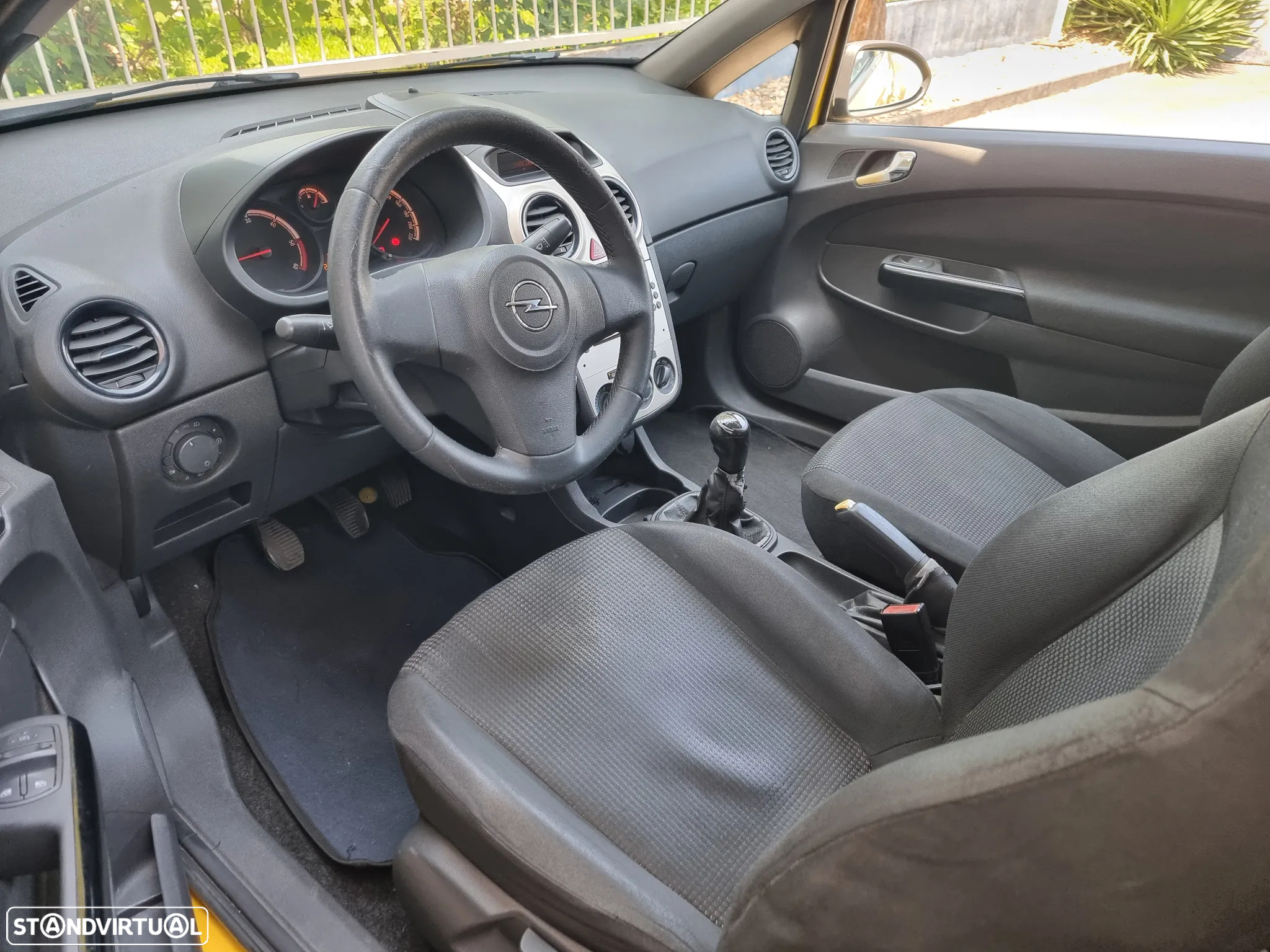 Opel Corsa - 8
