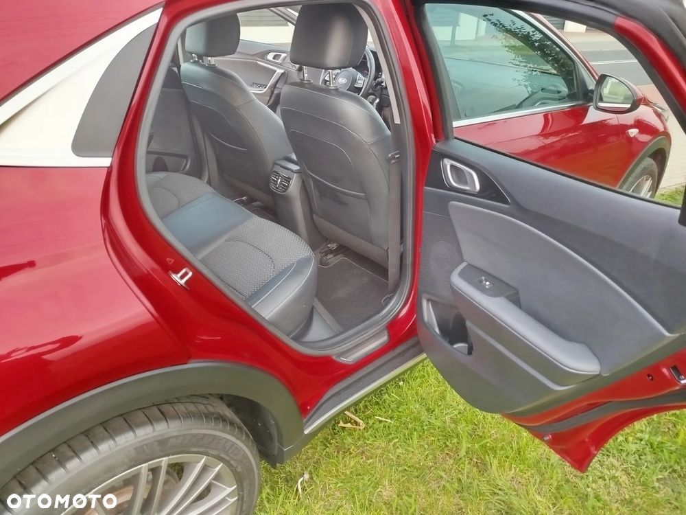 Kia XCeed - 13