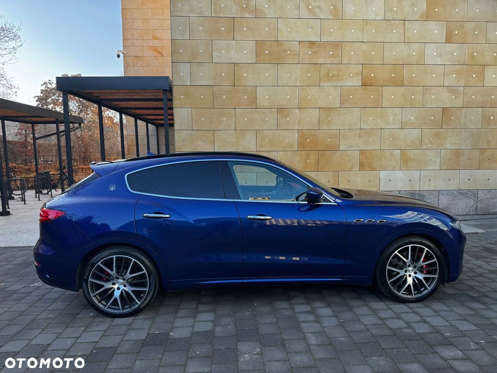 Maserati Levante S Q4 - 1
