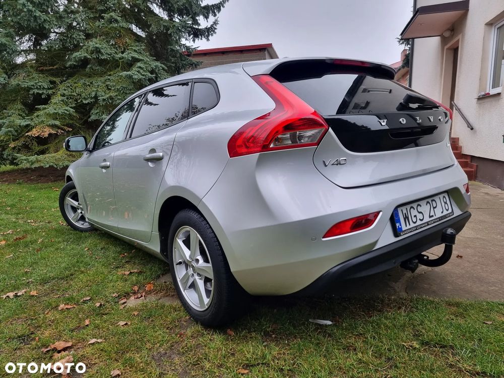 Volvo V40 D2 Drive-E Momentum - 32