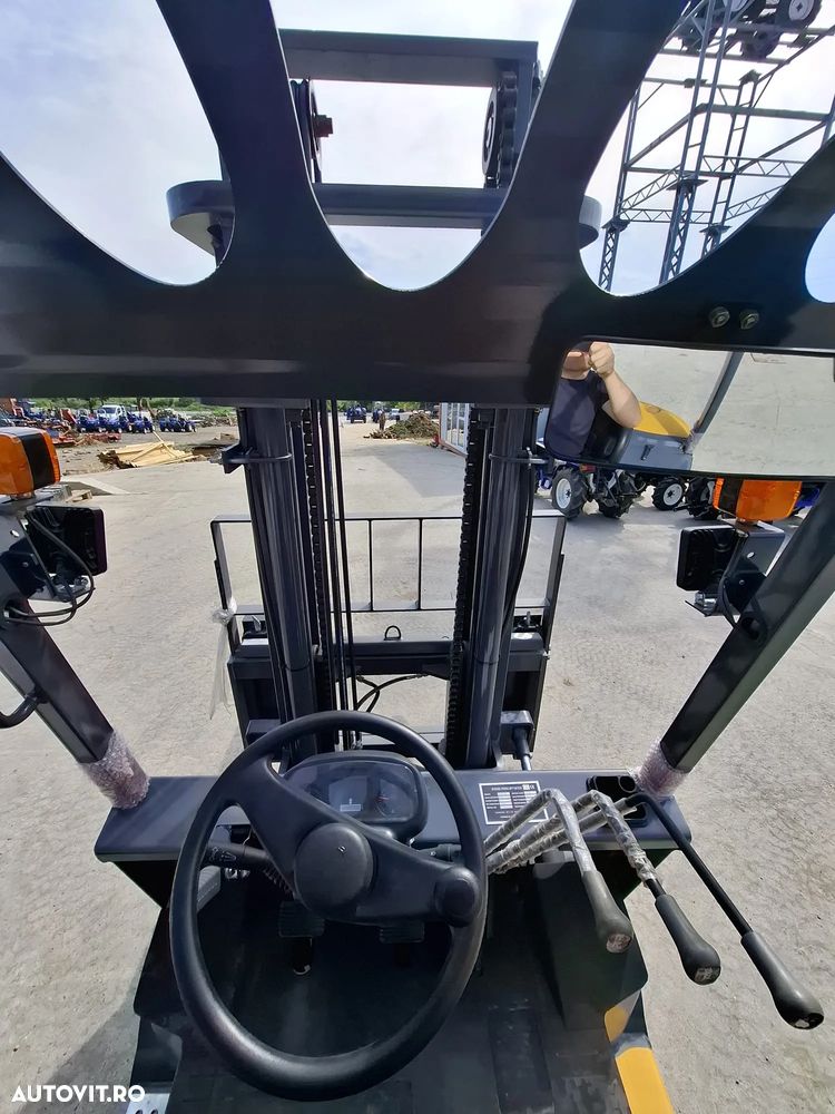 Altul CPCD30 Diesel Stivuitor HOLT - 8