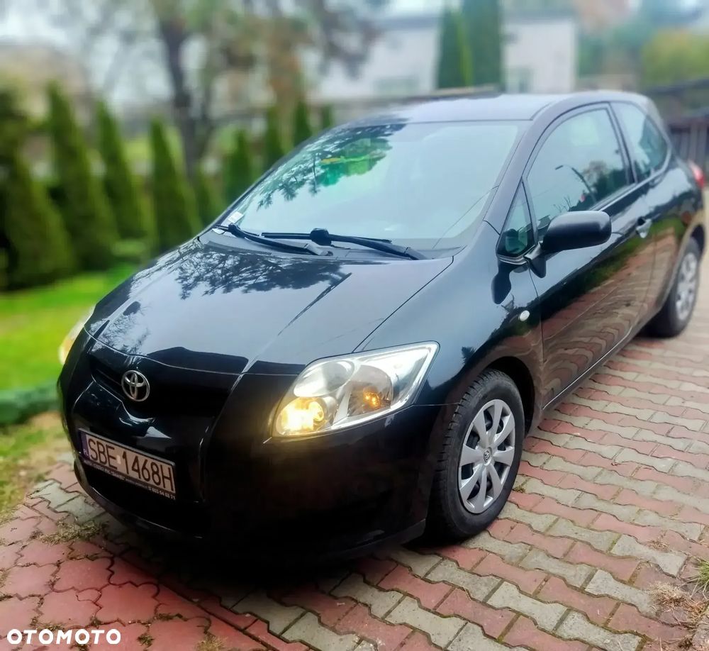 Toyota Auris 1.33 VVT-i Terra - 2
