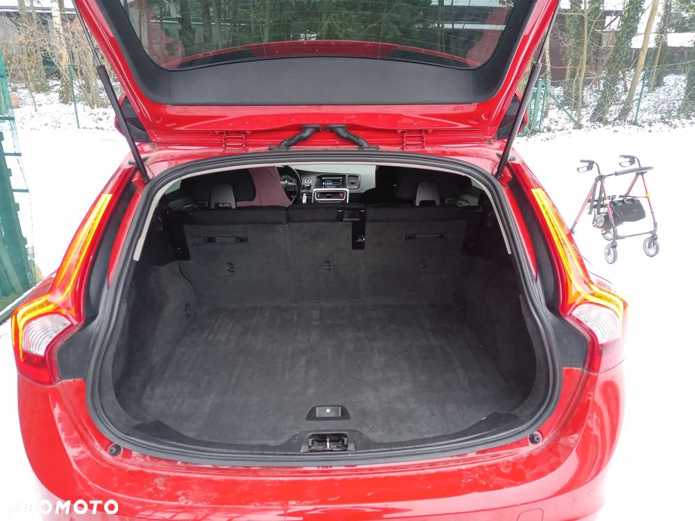 Volvo V60 D3 Momentum - 17