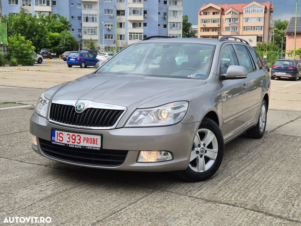 Skoda Octavia 1.6 TDI DPF Ambiente - 2