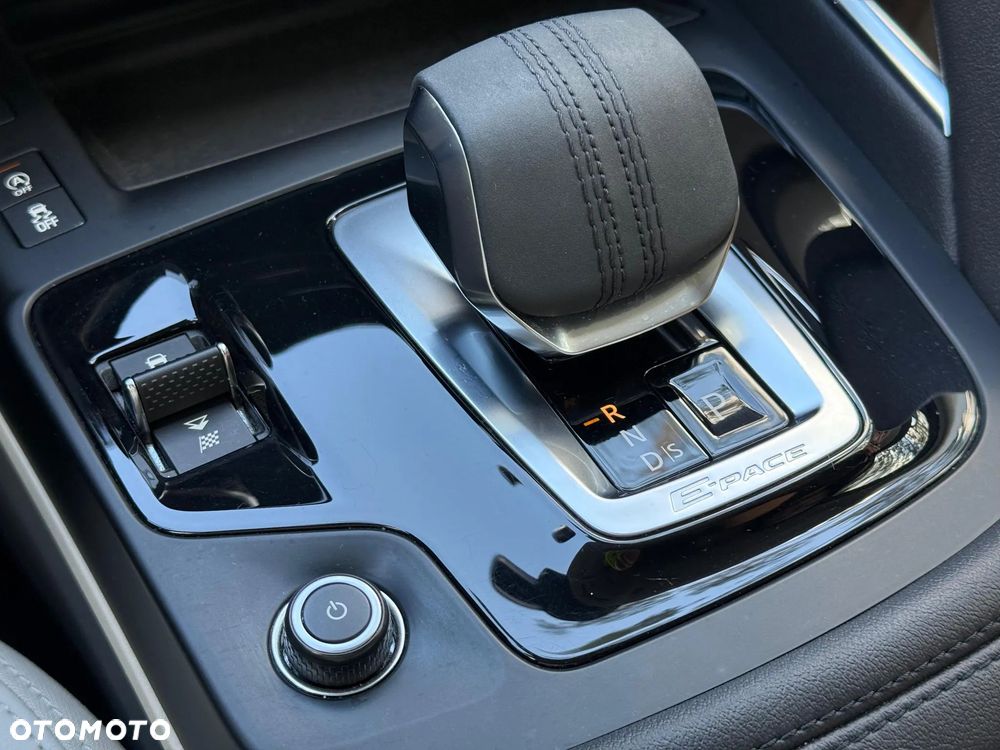 Jaguar E-Pace 2.0 D200 mHEV AWD - 26