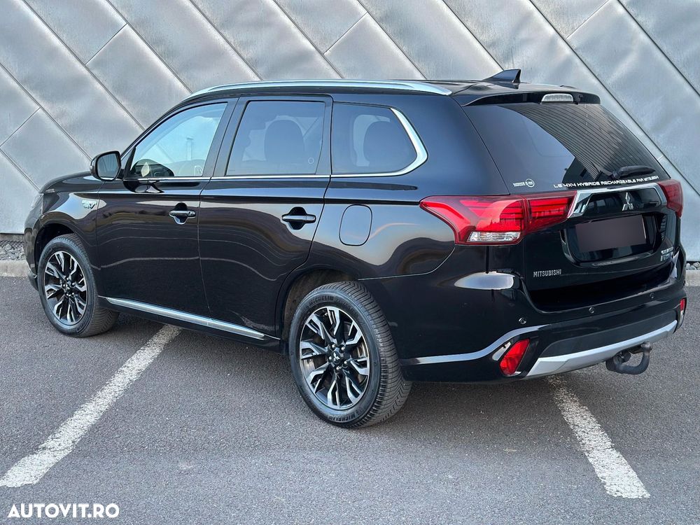 Mitsubishi Outlander - 8