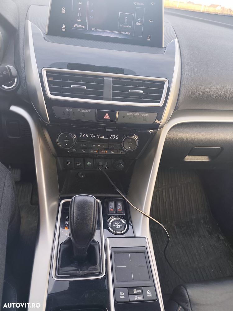 Mitsubishi Eclipse-Cross 1.5-litre 16-valve DOHC MIVEC 4X4 Instyle+ Aut. - 8