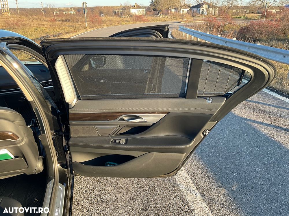 BMW Seria 7 730Ld xDrive - 12