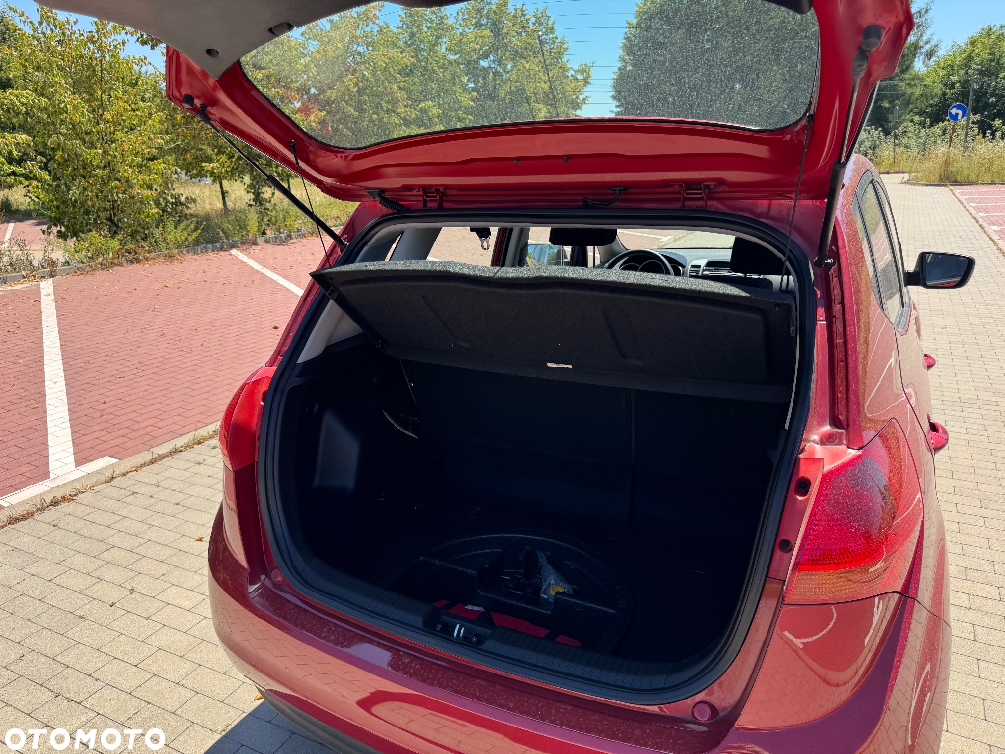 Kia Venga - 10