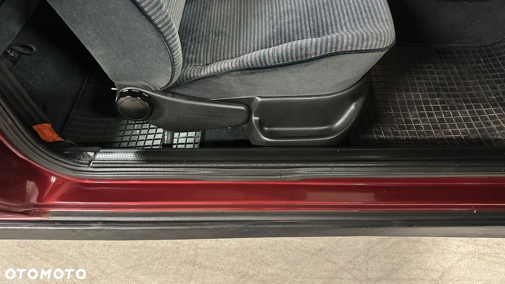Volkswagen Golf - 14