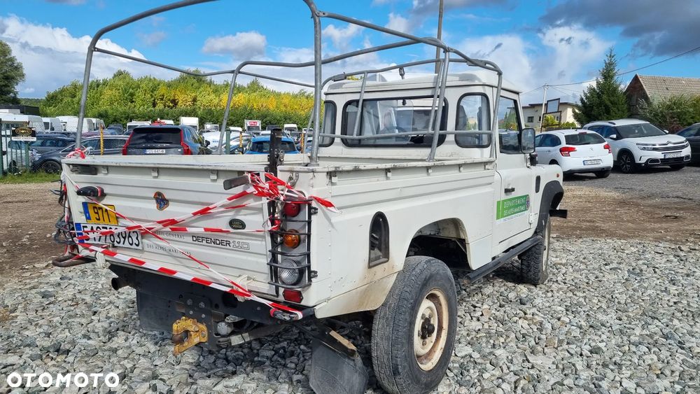 Land Rover Defender - 3