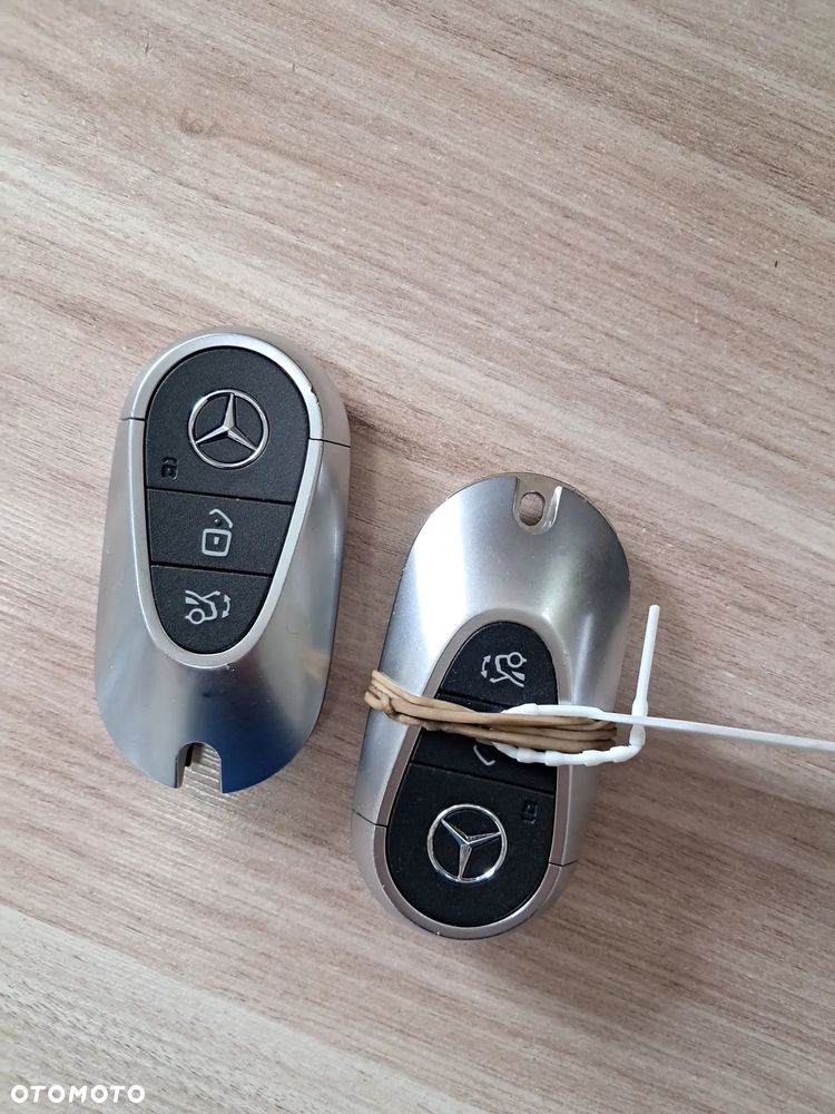 Mercedes-Benz EQE - 25