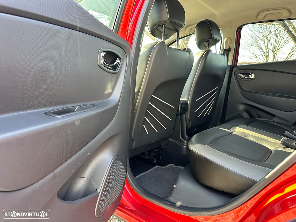 Renault Captur dCi 90 EDC Helly Hansen - 24