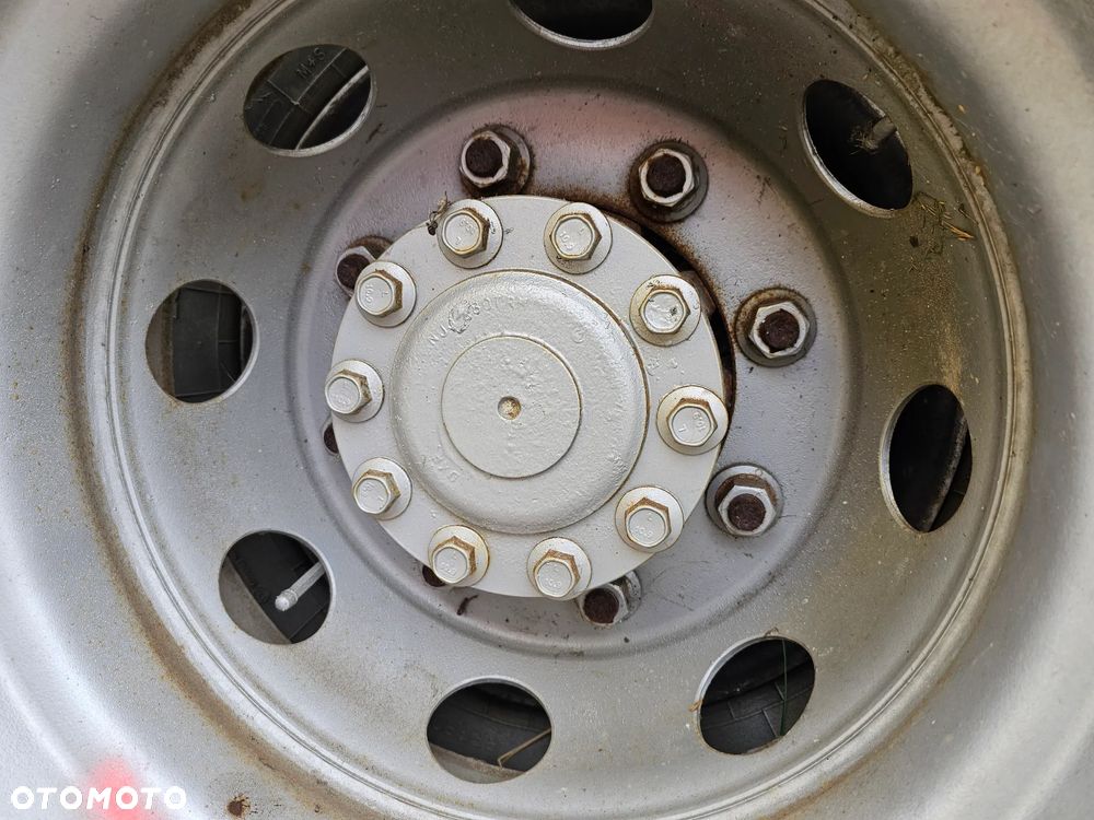 PIASTA TYLNA TYŁ DAF LF 55 FELGI 19,5 8 SZPILEK 01-06 rok - 3