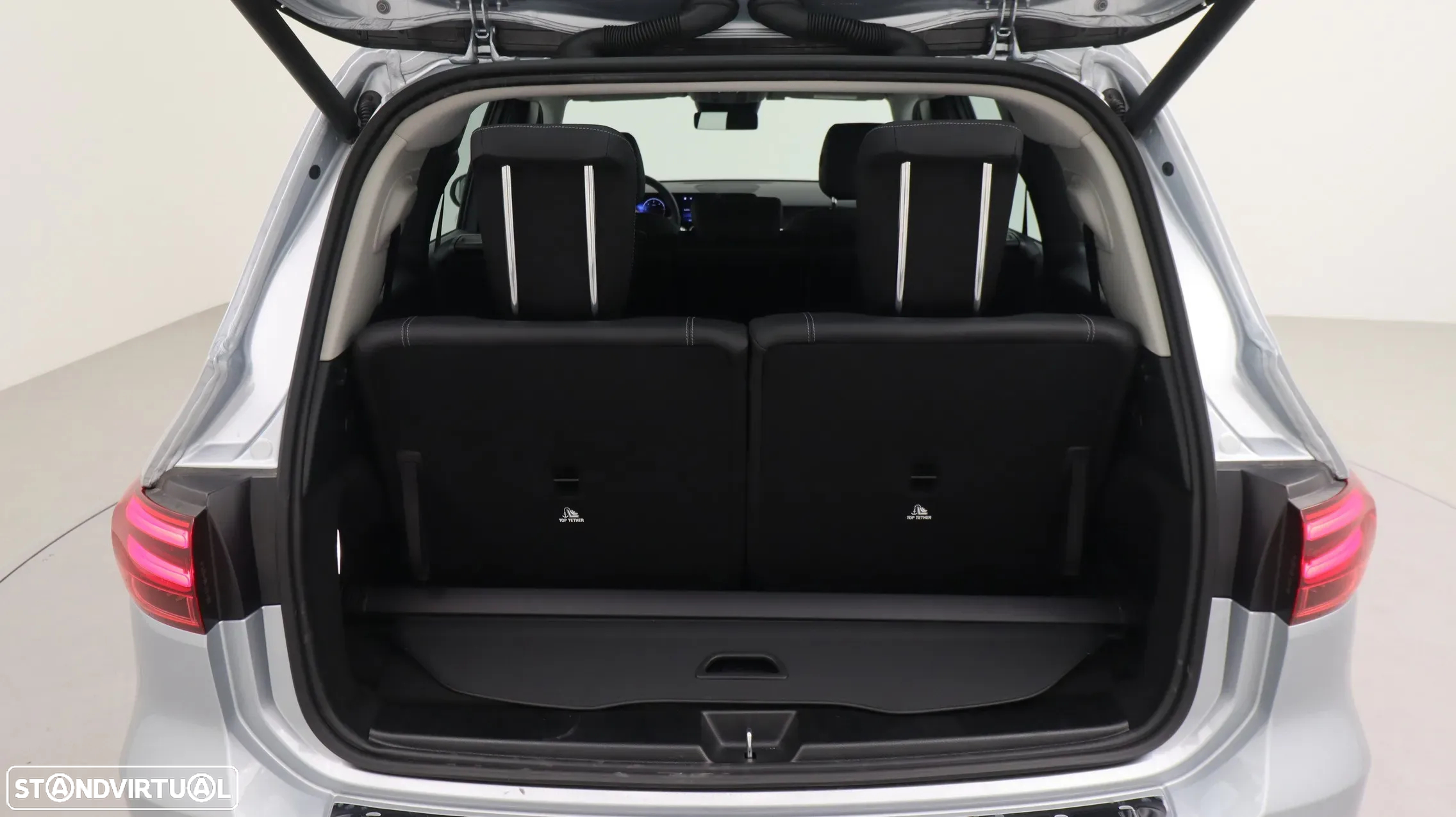 Mercedes-Benz GLB 180 d Progressive - 28