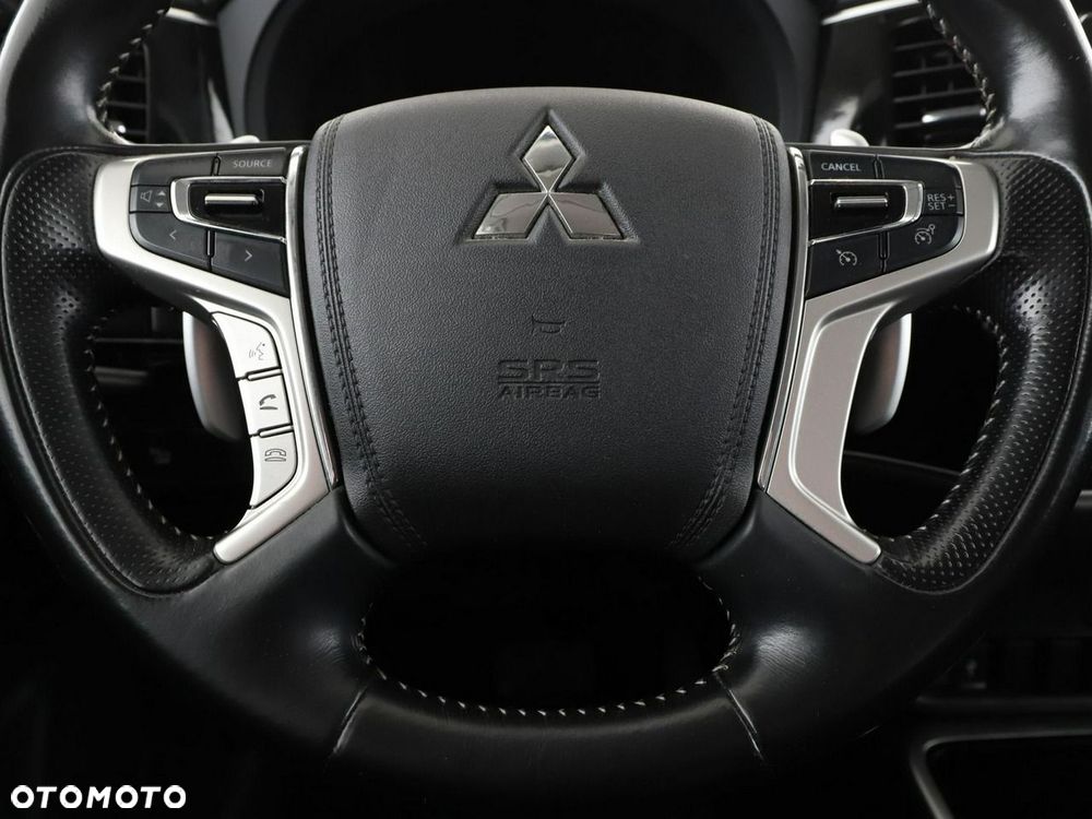 Mitsubishi Outlander 2.4 4WD Top - 22