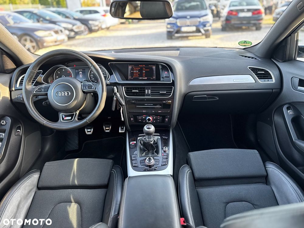 Audi A4 Avant 3.0 TDI DPF quattro S line Sportpaket - 24