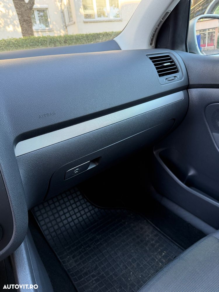 Volkswagen Golf 1.6 Trendline - 6
