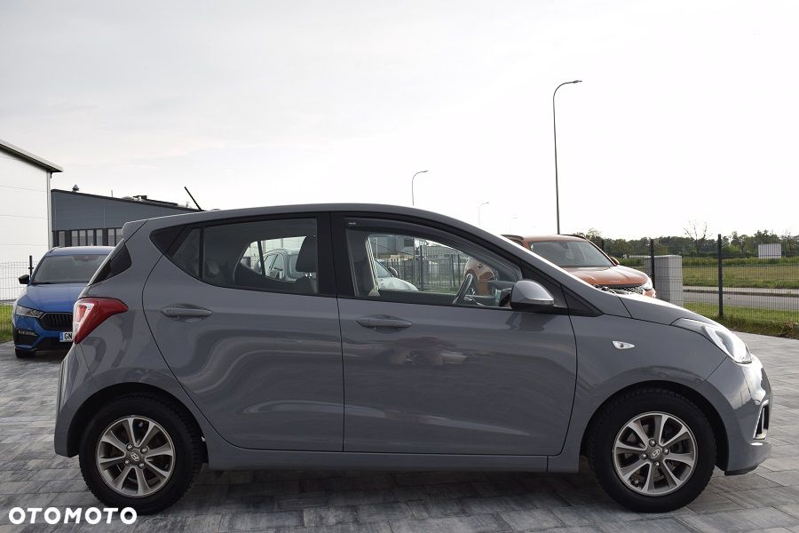 Hyundai i10 1.0 BlueDrive Premium - 24