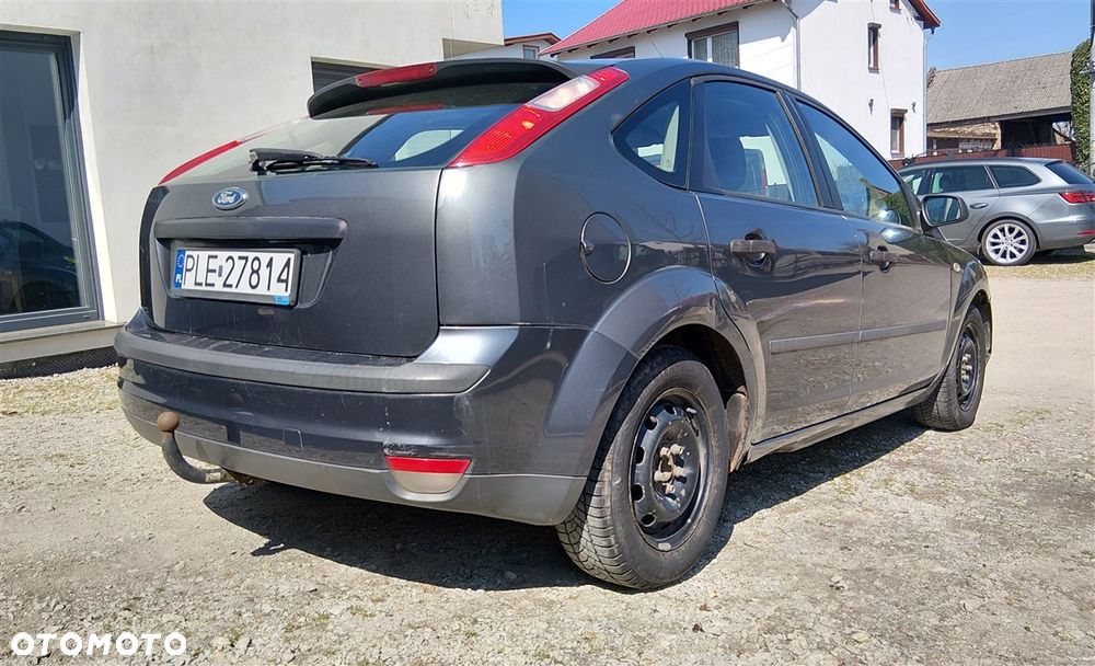 Ford Focus 1.6 16V Ambiente - 3