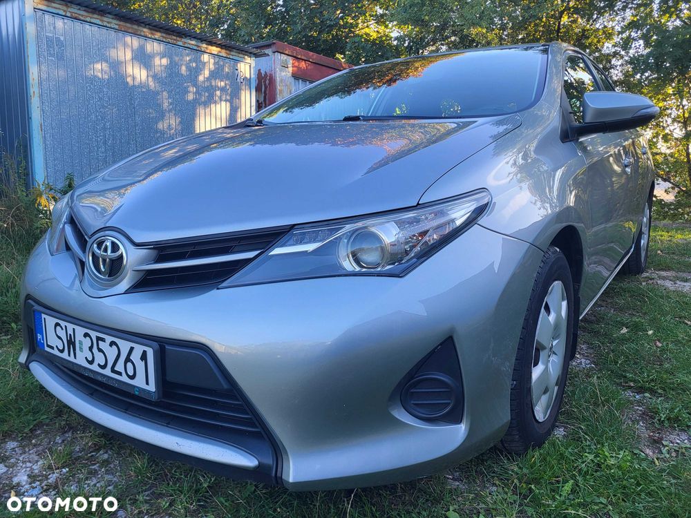 Toyota Auris - 1