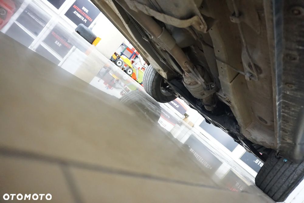 Toyota RAV4 D-4D 4x4 - 15