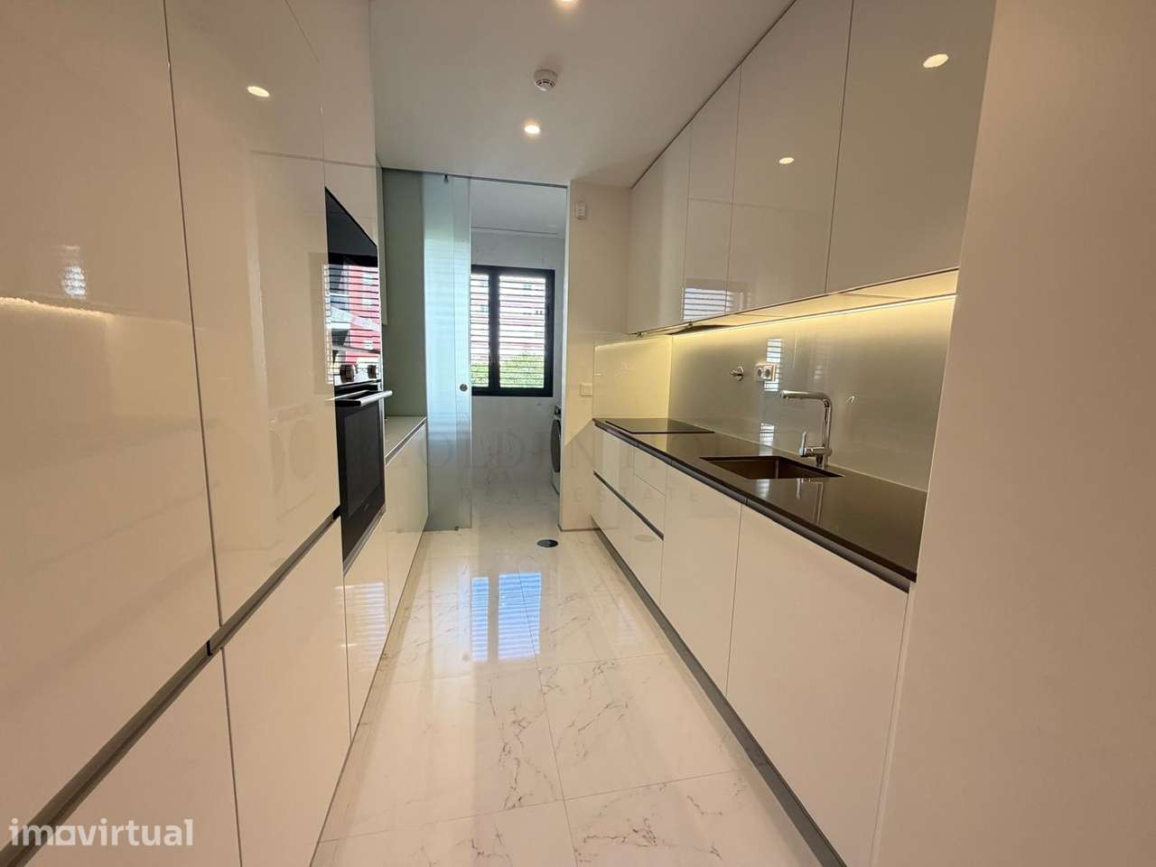 Apartamento T2 em Oliveira do Douro - Grande imagem: 3/41