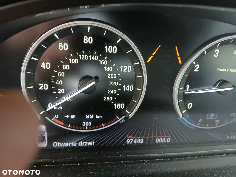 BMW Seria 6 650i - 6