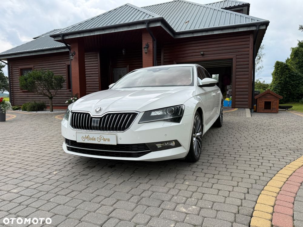 Skoda Superb 2.0 TDI 4x4 L&K DSG - 10