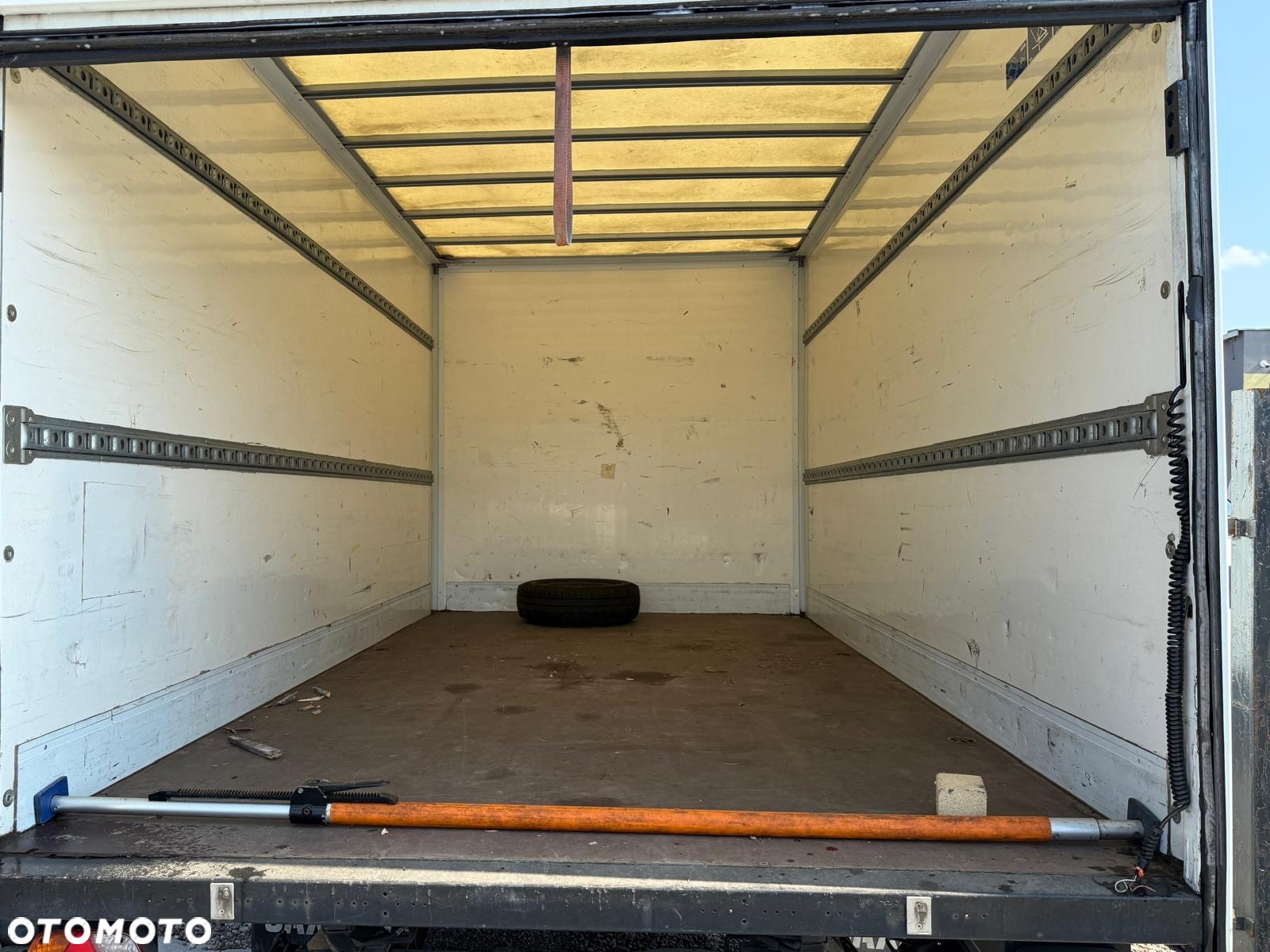 Ford Transit - 12