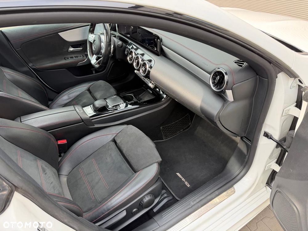Mercedes-Benz CLA 200 d 8G-DCT AMG Line - 23