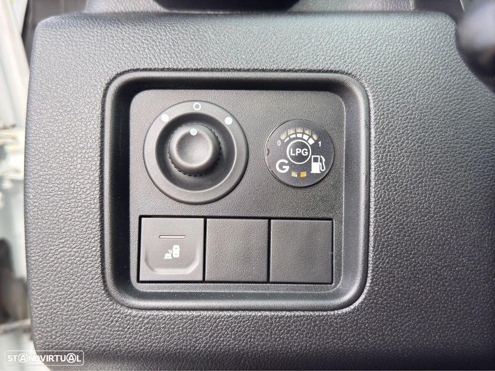 Dacia Duster 1.6 SCe Prestige Bi-Fuel - 19