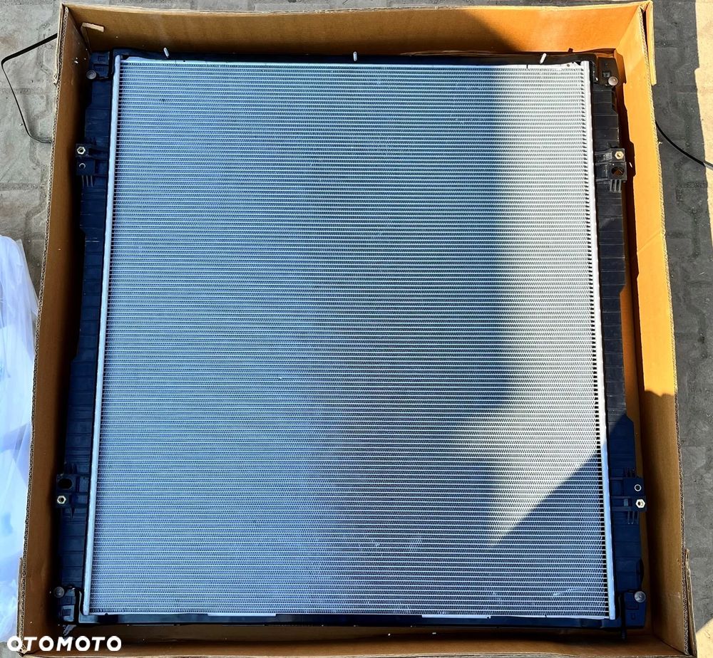 CHŁODNICA SILNIKA SCANIA NOWA - 2