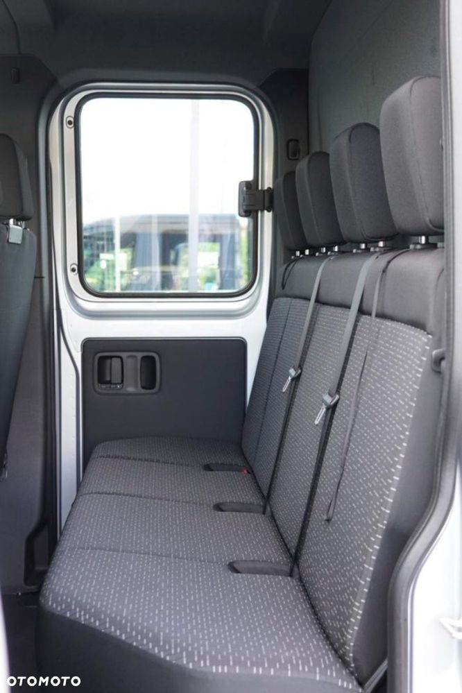 Mercedes-Benz Sprinter - 19