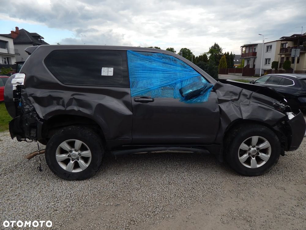 Toyota Land Cruiser LC 2.8 D-4D Entry - 2