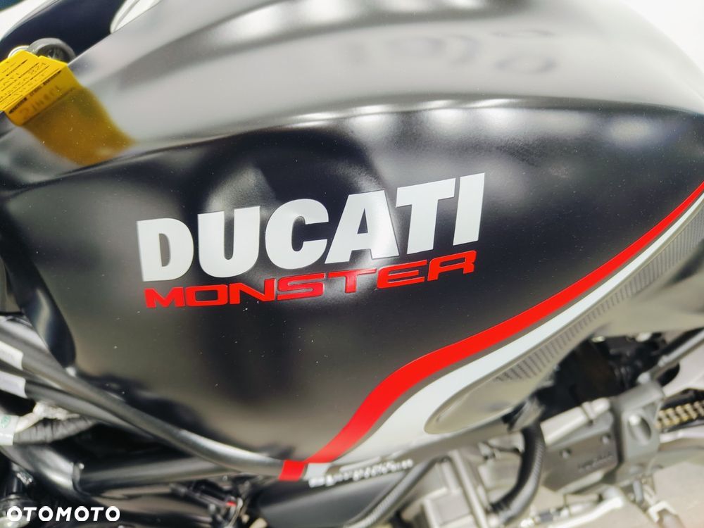 Ducati Monster - 22