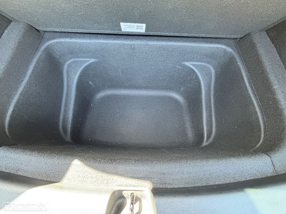 Tesla Model Y Tração Traseira - 16