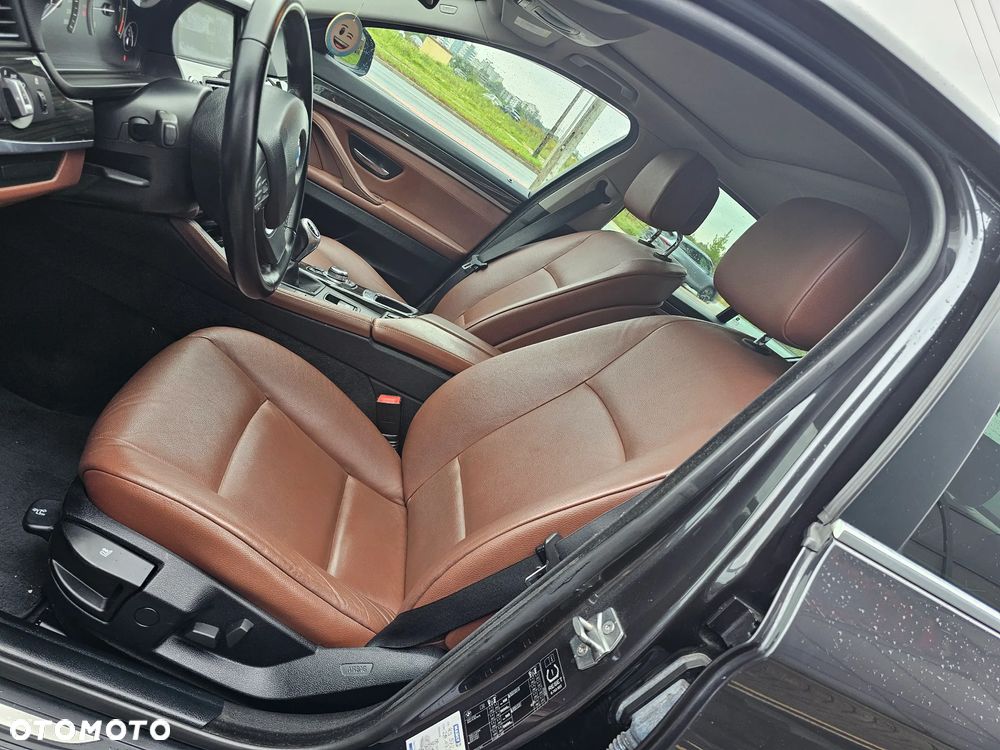 BMW Seria 5 520d Luxury Line - 23