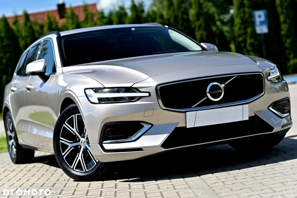 Volvo V60 B4 D Momentum Pro - 1