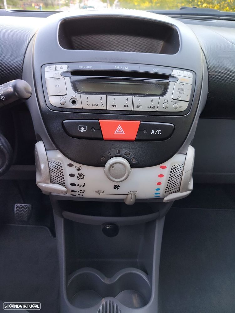 Toyota Aygo 1.0 + AC - 11