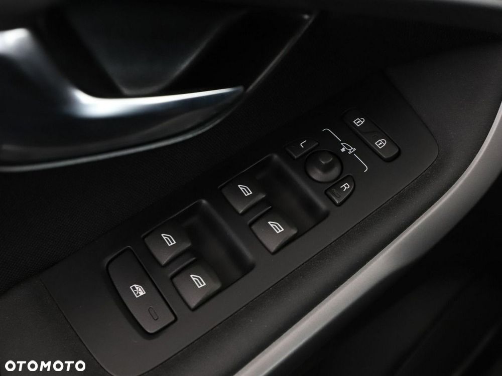 Volvo V40 T2 Kinetic - 32