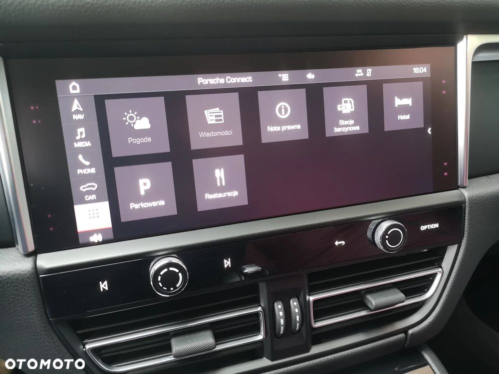 Porsche Macan T - 23