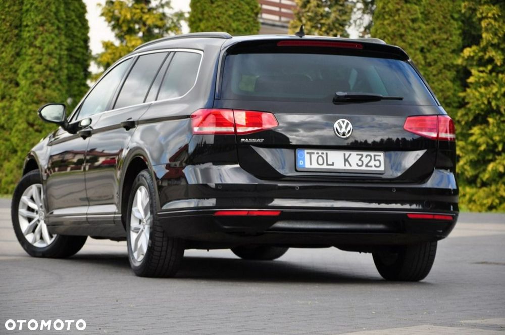 Volkswagen Passat Variant 2.0 TDI BMT Highline - 23