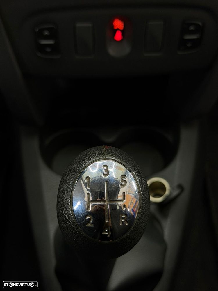 Dacia Logan MCV 1.5 dCi Stepway - 9