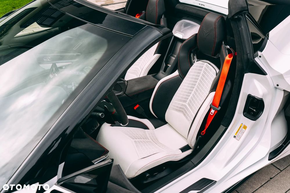 Chevrolet Corvette - 15