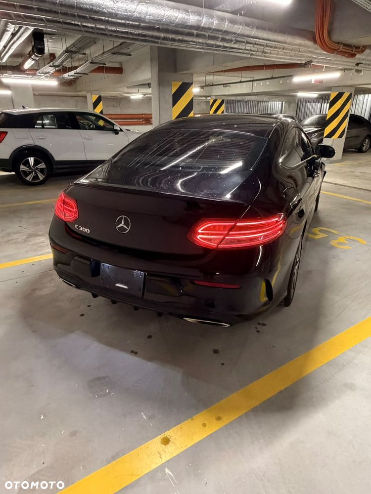 Mercedes-Benz Klasa C 300 9G-TRONIC AMG Line - 23