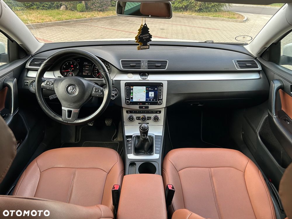Volkswagen Passat - 6