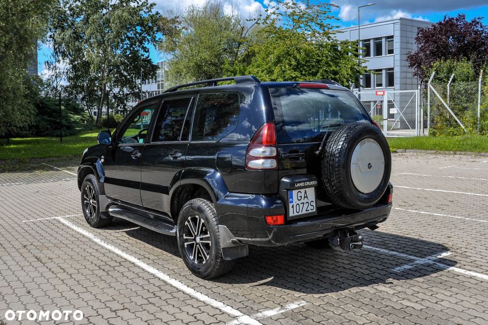 Toyota Land Cruiser - 3